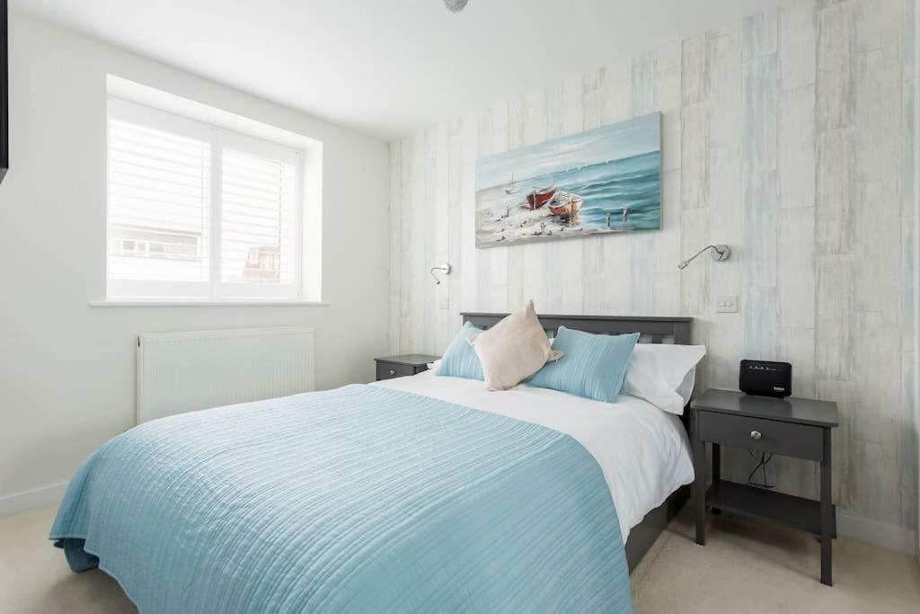 Stunning 2 Bed Apartment, Fabulous Sea View & 2 Minutes To Beach With Parking Bournemouth Exterior foto